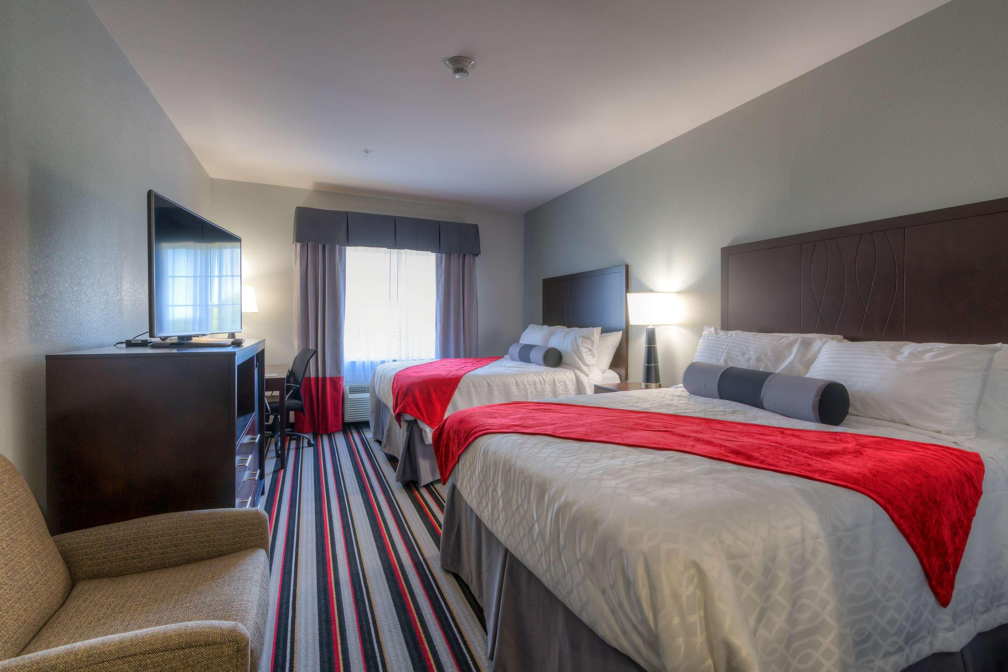 Western Coweta's 1st Hotel